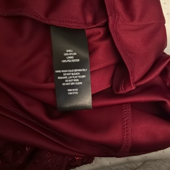 Jessica Howard Sparkling Burgundy Sequin Dress - Picture 6 of 7